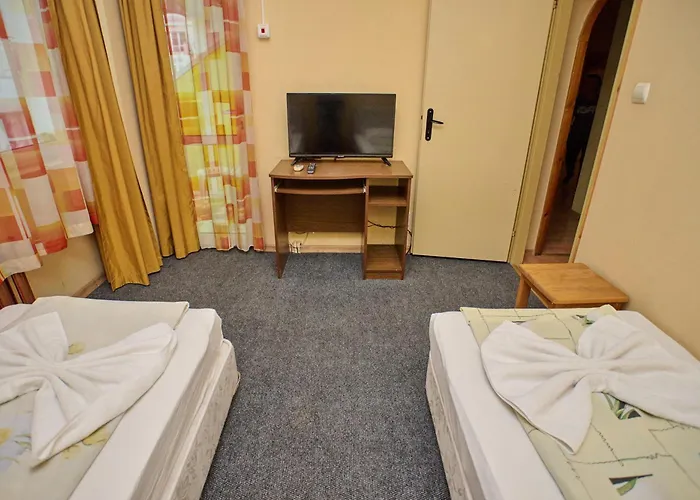 Neon Guest Gasthof 3*